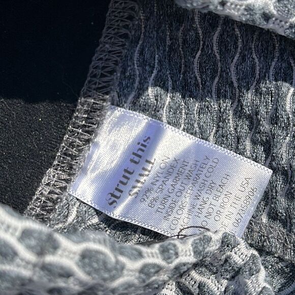 Teagan Legging in White Mosaic STRUT THIS‎ SMALL EUC REVOLVE - Picture 5 of 6